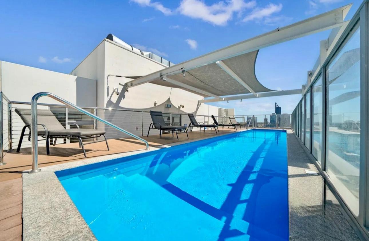 In The City Perth 1B1B Pool And Nice View Экстерьер фото